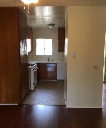 4th image of 518 E Cypress St APT 25