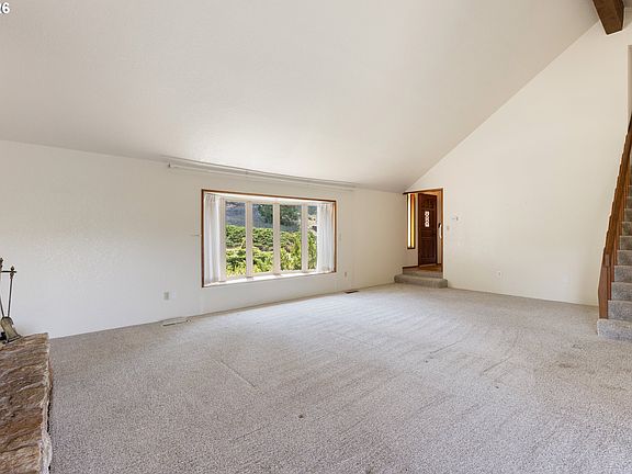 4th image of 1030 Garden Grove Dr