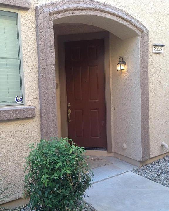 1st image of 2822 E Darrow St