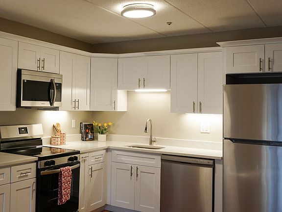 2nd image of 308 Quarry St APT 205