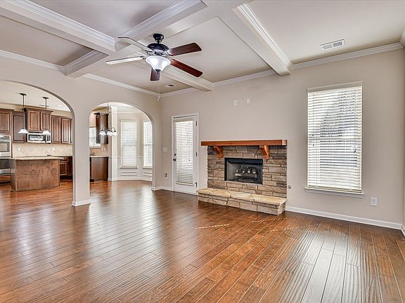 3rd image of 3560 Dwyer Ln