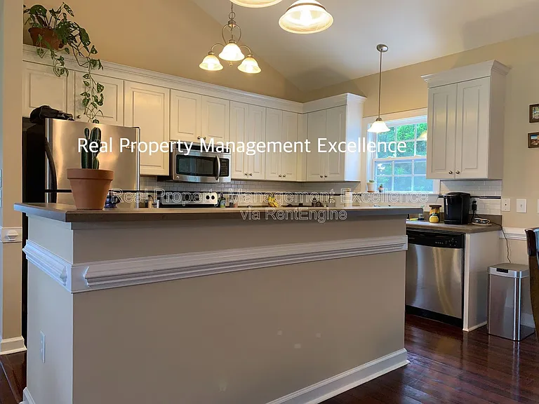28 Clover Dr — Photo 6