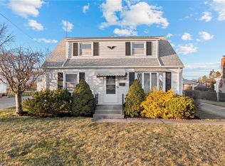 3140 Hilltop Dr, Parma, OH
