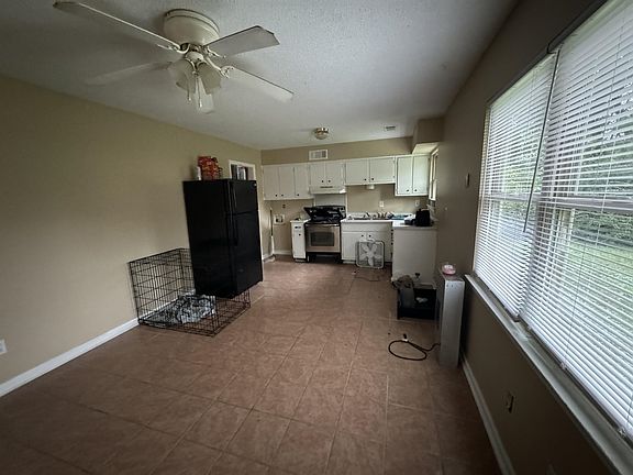 4th image of 5213 Broken Oak Dr