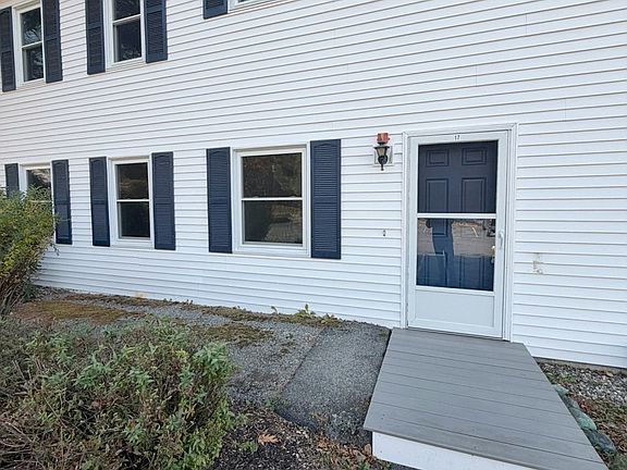 4th image of 9 Davis Farm Rd #17