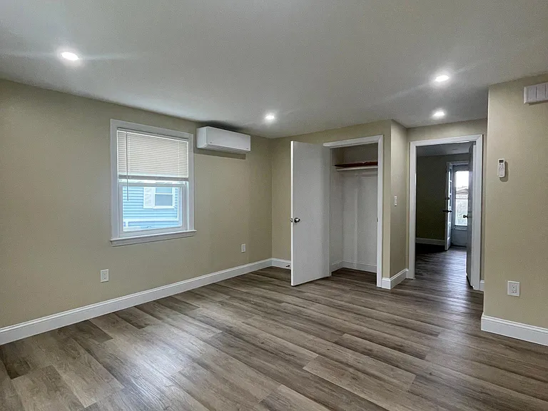 18 Swan Rd #3 — Photo 3
