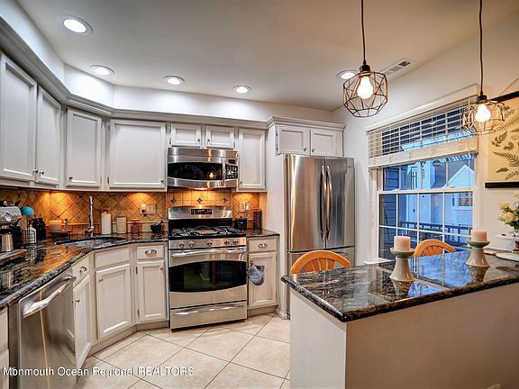 5th image of 88 Wycombe Pl #88