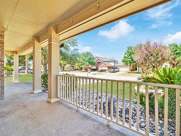 3rd image of 8715 Petersburg Lane