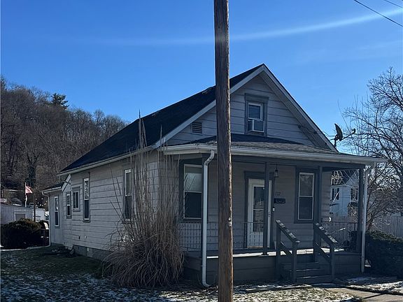 3rd image of 322 N Washington St