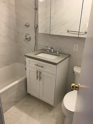 Rented by UES Management | media 22