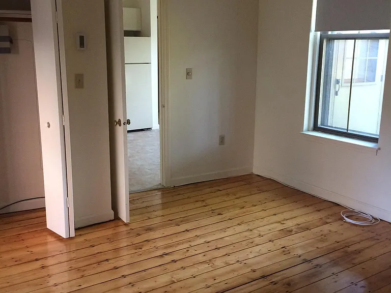 24 Beacon St #3 — Photo 11