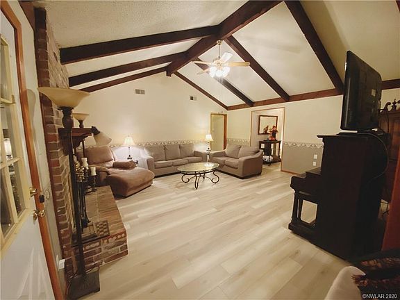 4th image of 8816 Hollow Bluff Dr