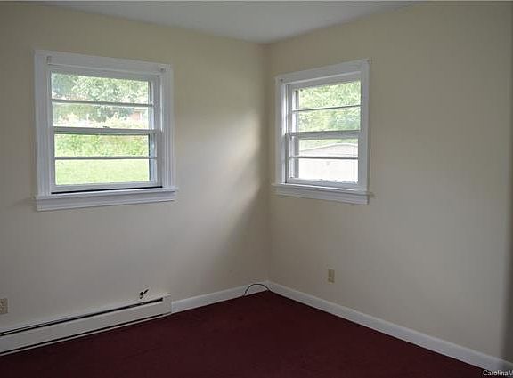 3rd image of 115 Cady Ct