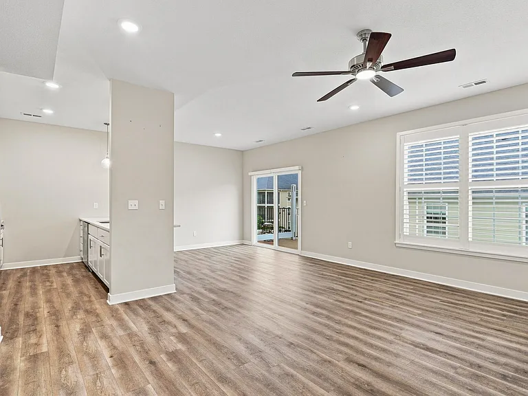 4000 W Worley St #2 — Photo 8