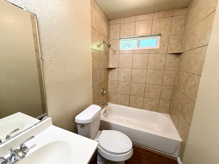 123 Victory Dr — Photo 8