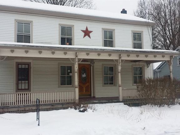 3rd image of 14 Maple St
