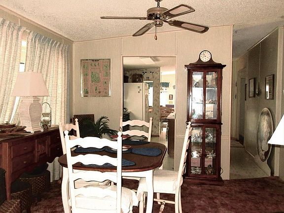 5th image of 143 Moccasin Creek Ln