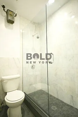 Rented by Bold New York | media 24
