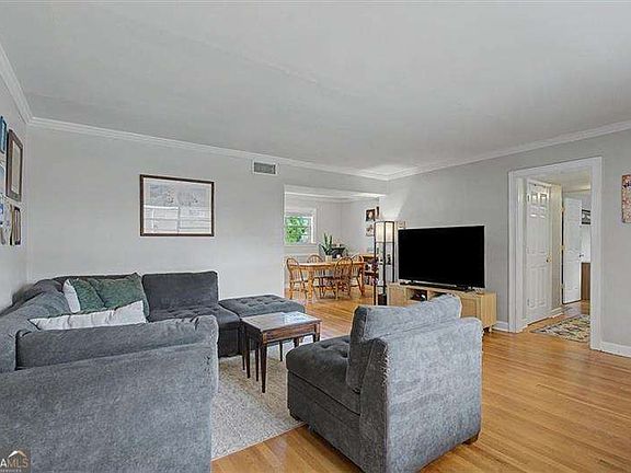 2nd image of 3660 Peachtree Rd NE Unit 4B