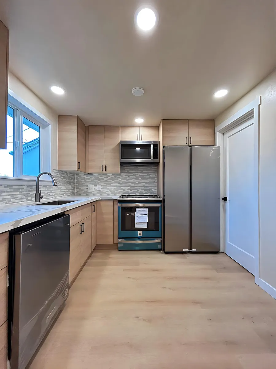 Fully remodeled kitchen with all new appliances - 12220 Ashworth Ave N