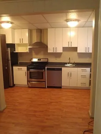 Studio, 300 sqft, $995 — Photo 1