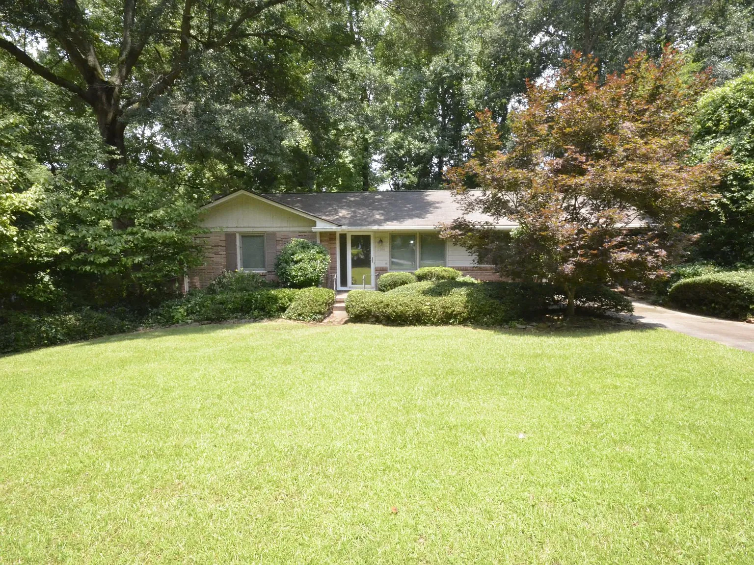 2 bed, 1.5 bath, 1233 sqft, $2,265 — Photo 1