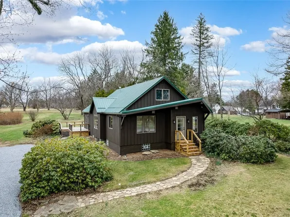 108 Buttercup Rd, Butler, PA 16001