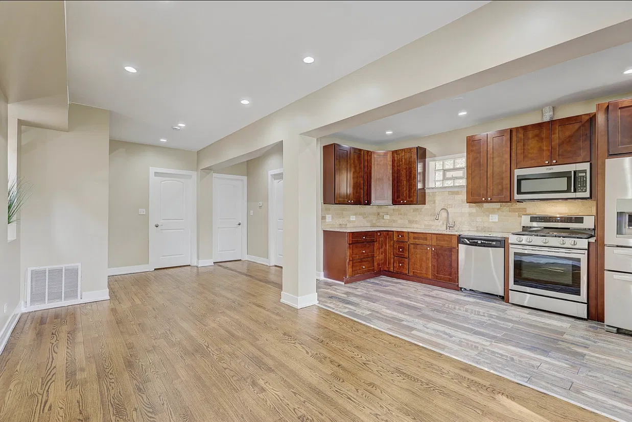 2 bed, 1022 sqft, $2,000 — Photo 4