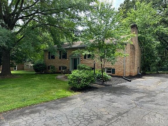 3rd image of 188 Bradford Ln
