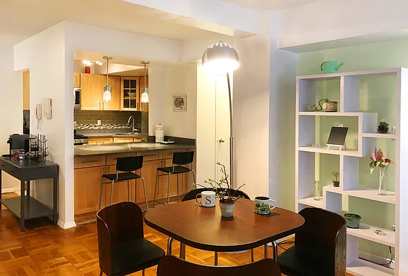 Sold by Winzone Realty Inc | media 7