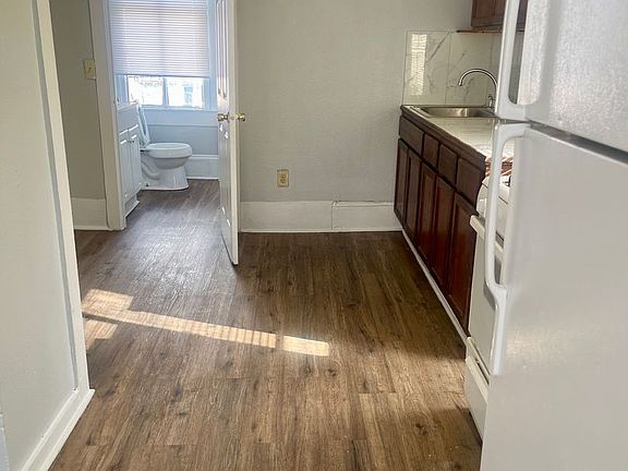 4th image of 1706 Avenue L #15
