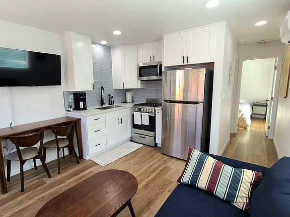 5th image of 8055 Culowee St