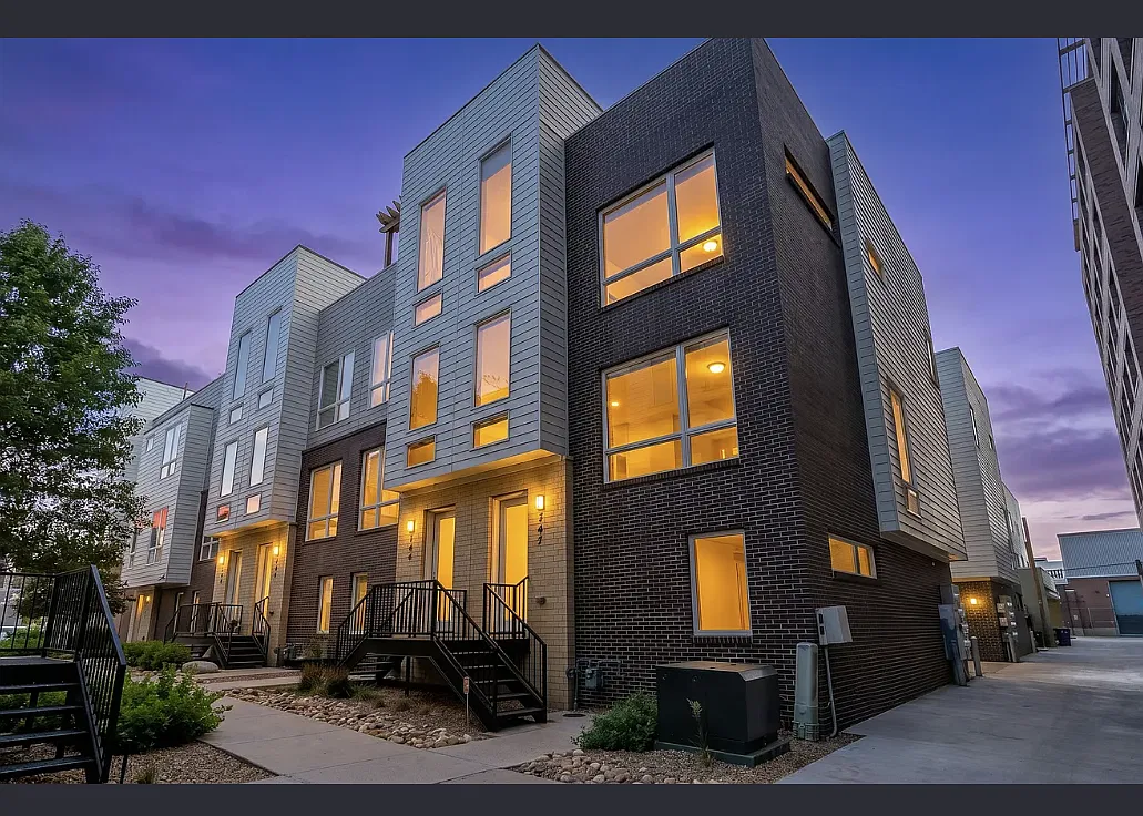 3 bed, 1630 sqft, $3,500 — Photo 1