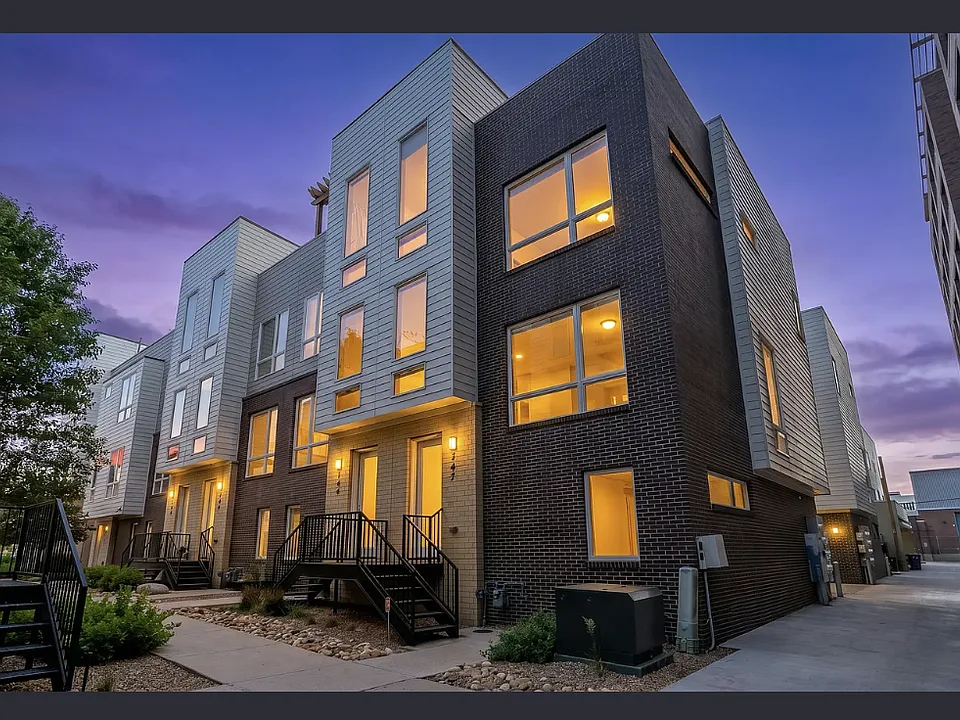 3425 Larimer St #107