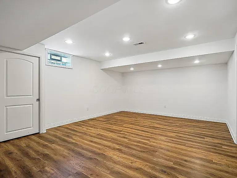 140 Andiron Dr — Photo 25