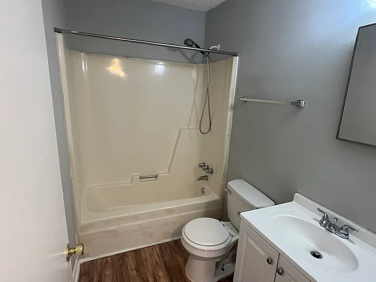 908 Trailwood Cir — Photo 9