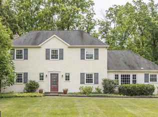 333 Powderhorn Rd, Fort Washington, PA 19034