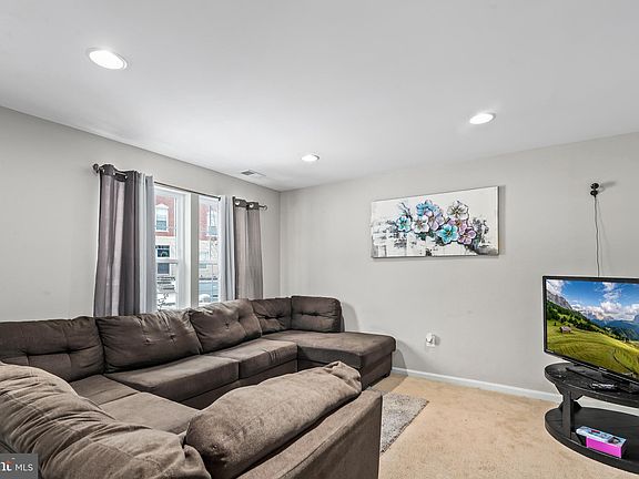 4th image of 8004 Cayzer Ln