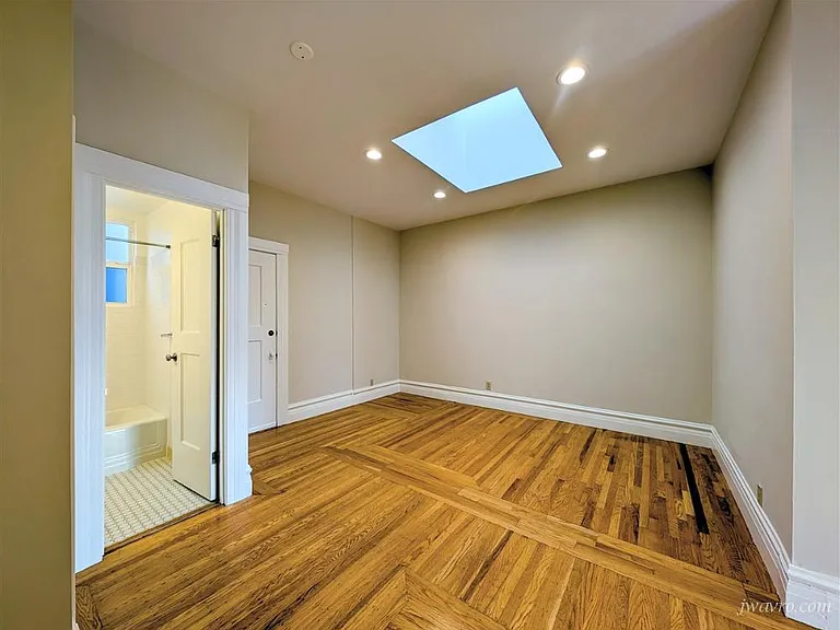 1534 Taylor St #5 — Photo 8