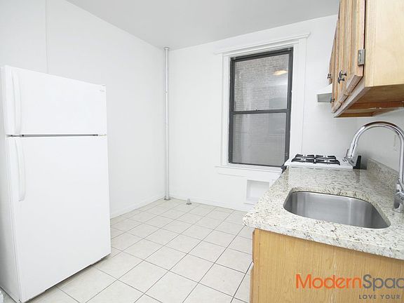 4th image of 2835 34th St APT 1