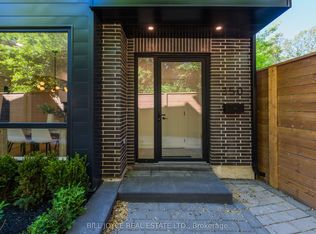 350 Lee Ave, Toronto, ON M4E2P8