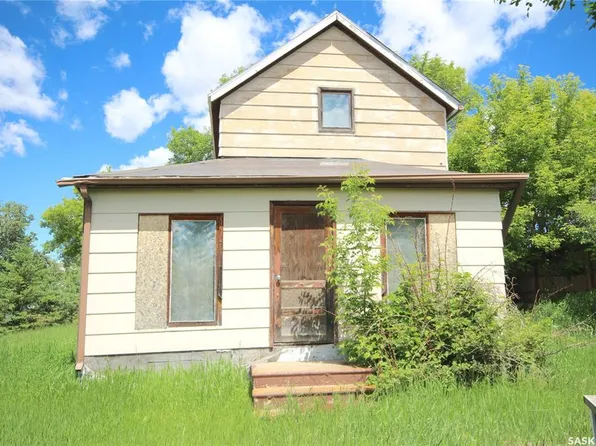 100 1st AVENUE, Bredenbury, SK S0A 0H0