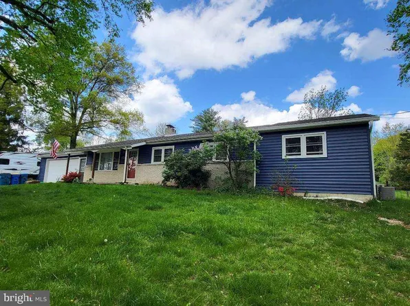 8325 Bull Rd, Lewisberry, PA 17339