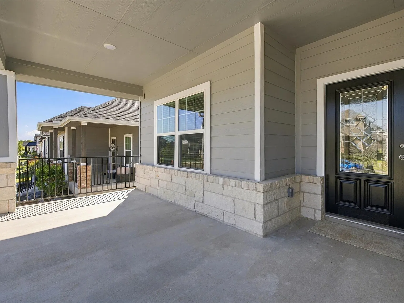 4 bed, 2.0 bath, 1870 sqft, $2,300 — Photo 4