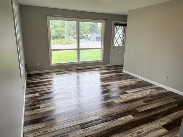 136 E Hiawatha Dr #1, Wisconsin Dells, WI 53965