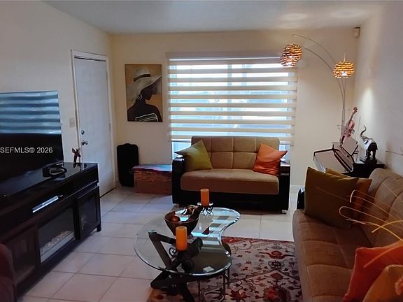 5th image of 7812 Pembroke Rd #7812