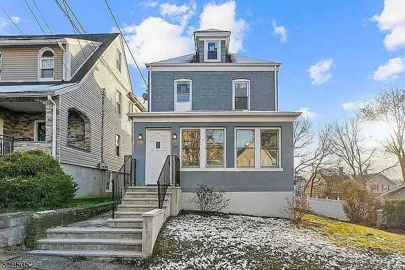 49 Preston St #2