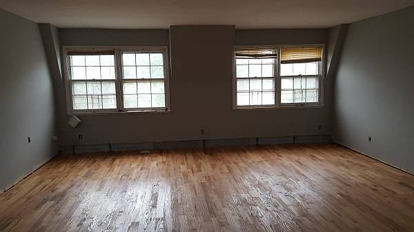 2nd image of 2523 Oceancrest Blvd #C