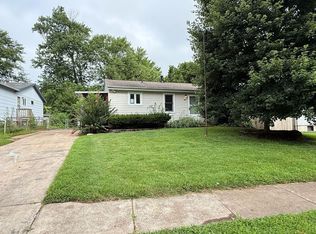 47 Mercury Dr, Florissant, MO 63031