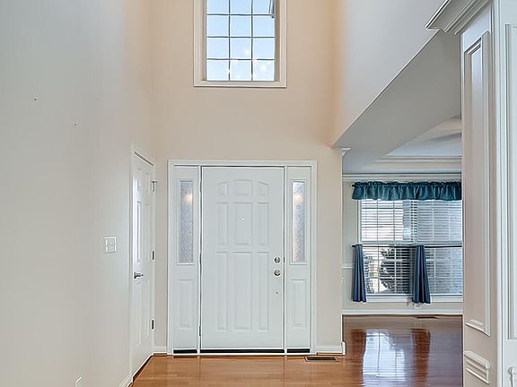 5th image of 2217 Sunningdale Dr